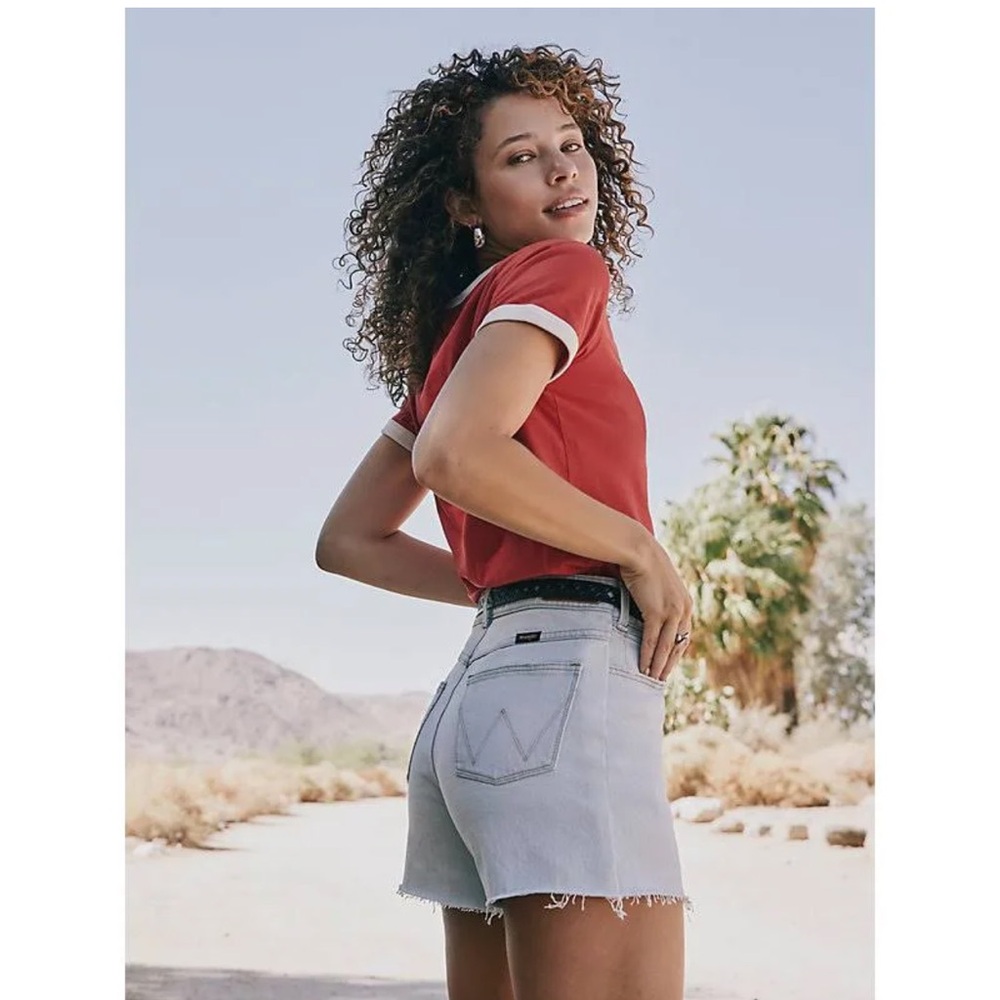 Wrangler High Rise Vintage 4" Denim Shorts